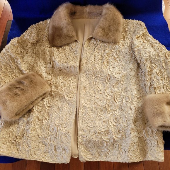 HANDCRAFTED VINTAGE RIVIERA INTERNATIONAL MINK TRIMMED JACKET - Picture 2 of 11